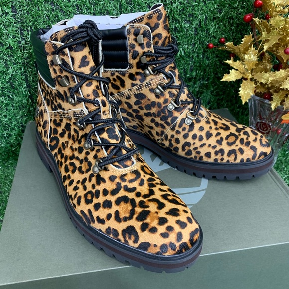 TIMBERLAND WOMEN'S LONDON SQUARE LACE-UP BOOTS - Picture 5 of 9